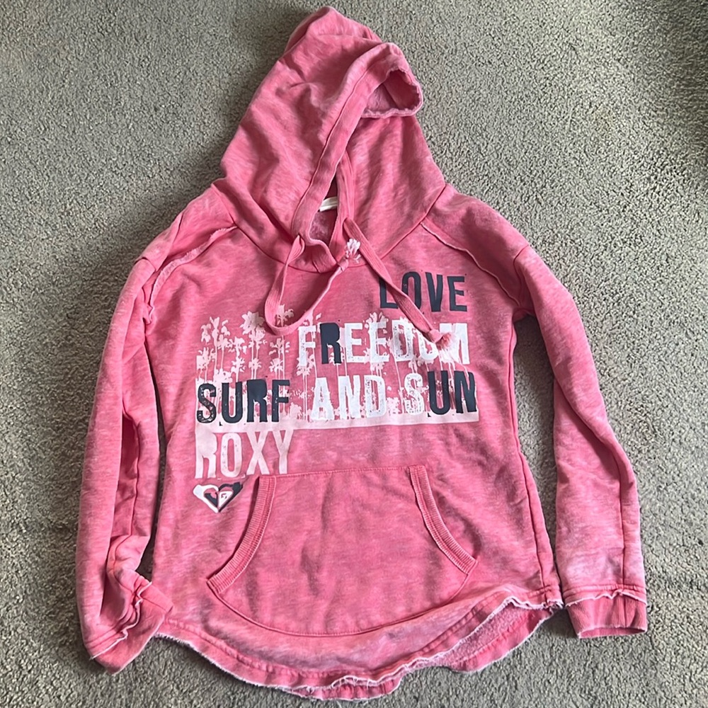 Women’s Roxy pink hoodie. Great condition size M